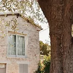 Apartman Drei-zimmer-panorama-wohnung Mit Terrasse Und Sommerpool By Interhome