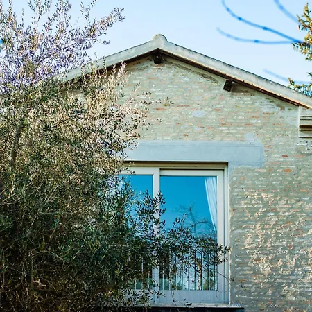 Drei-zimmer-panorama-wohnung Mit Terrasse Und Sommerpool By Interhome