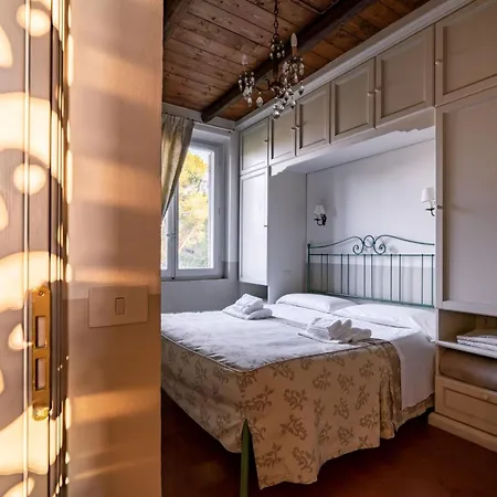Drei-zimmer-panorama-wohnung Mit Terrasse Und Sommerpool By Interhome Appartement *