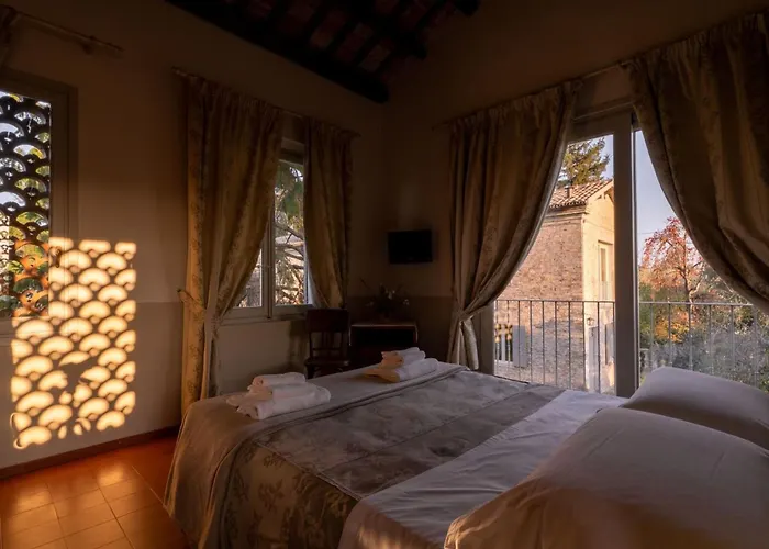 Drei-zimmer-panorama-wohnung Mit Terrasse Und Sommerpool By Interhome Pésaro