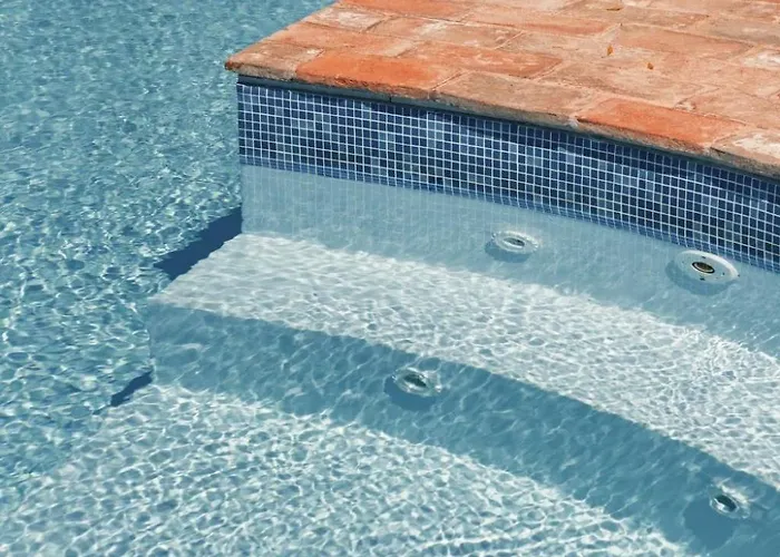 Drei-zimmer-panorama-wohnung Mit Terrasse Und Sommerpool By Interhome