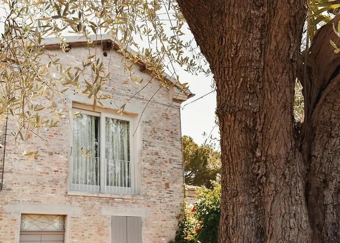 Apartamento Drei-zimmer-panorama-wohnung Mit Terrasse Und Sommerpool By Interhome